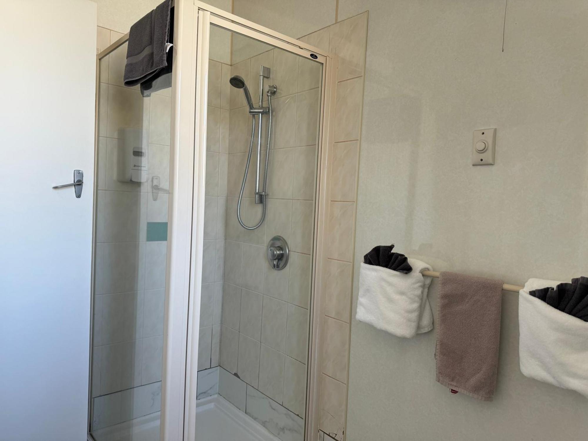 Diplomat Motel Christchurch Bagian luar foto