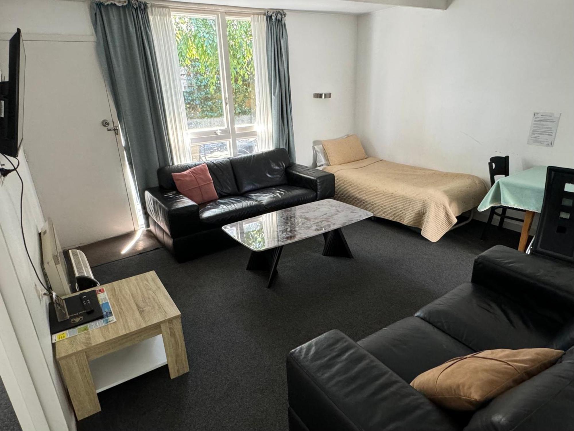 Diplomat Motel Christchurch Bagian luar foto