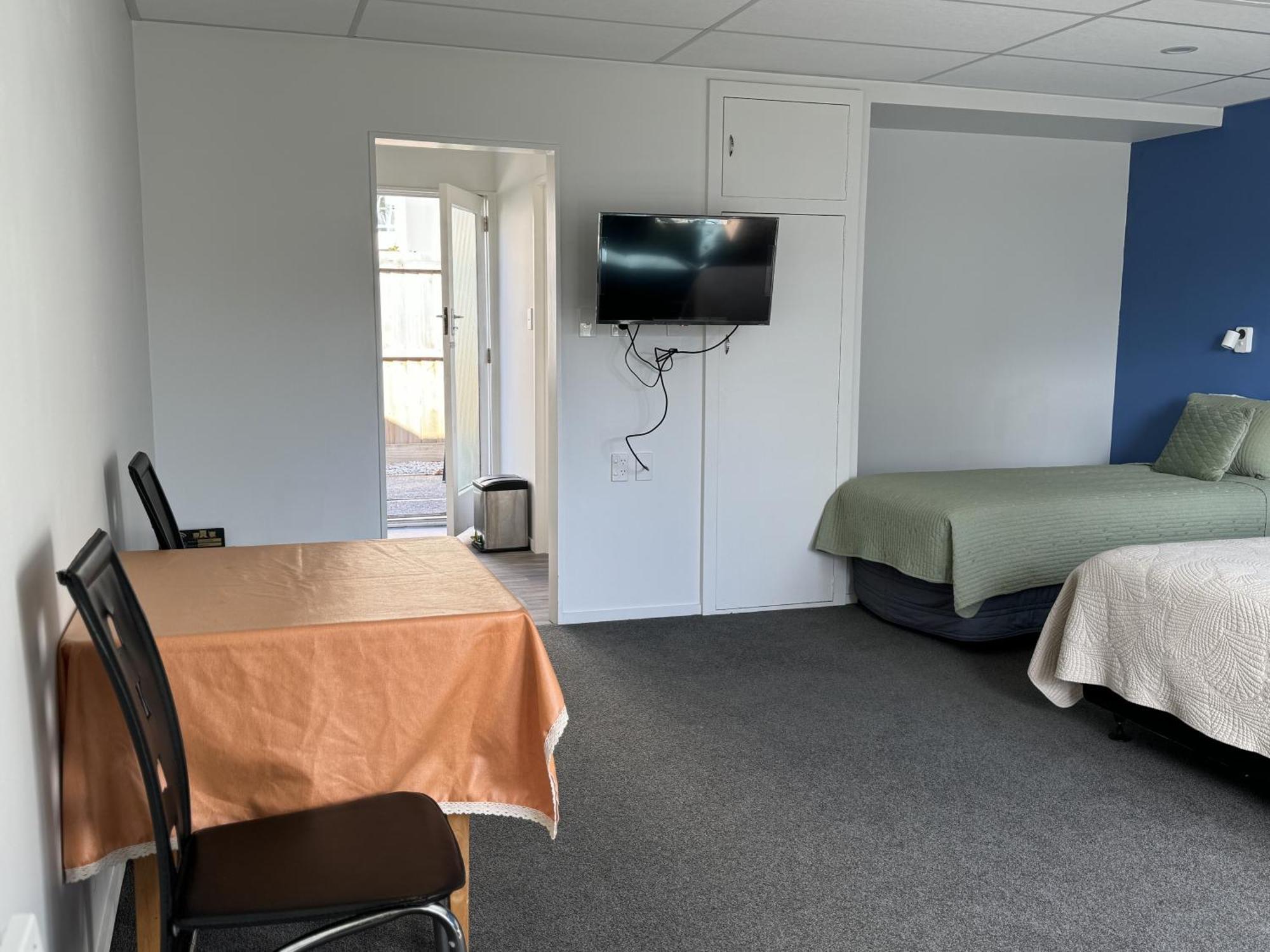 Diplomat Motel Christchurch Bagian luar foto